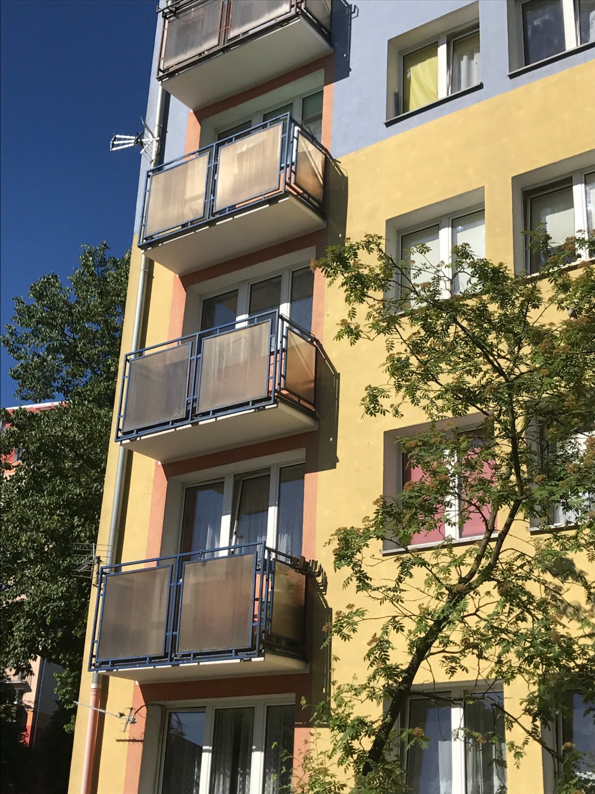 Odnowione balkony budynków wielorodzinnych w Zielonej Górze — realizacja MKW